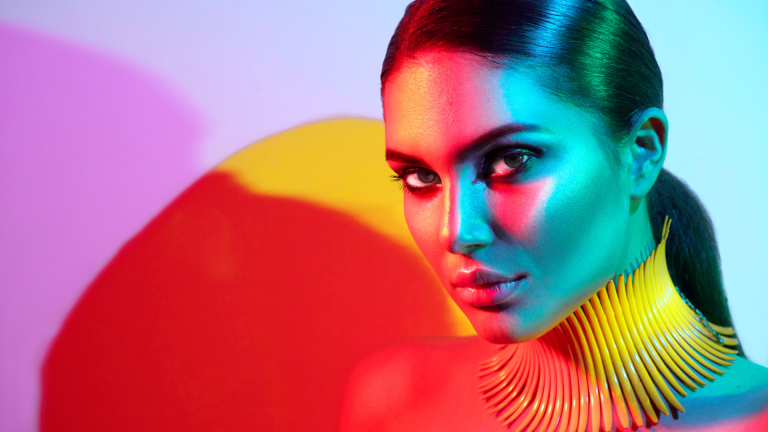 False Eyelash Trends 2025: From Natural Looks to Glamorous Styles