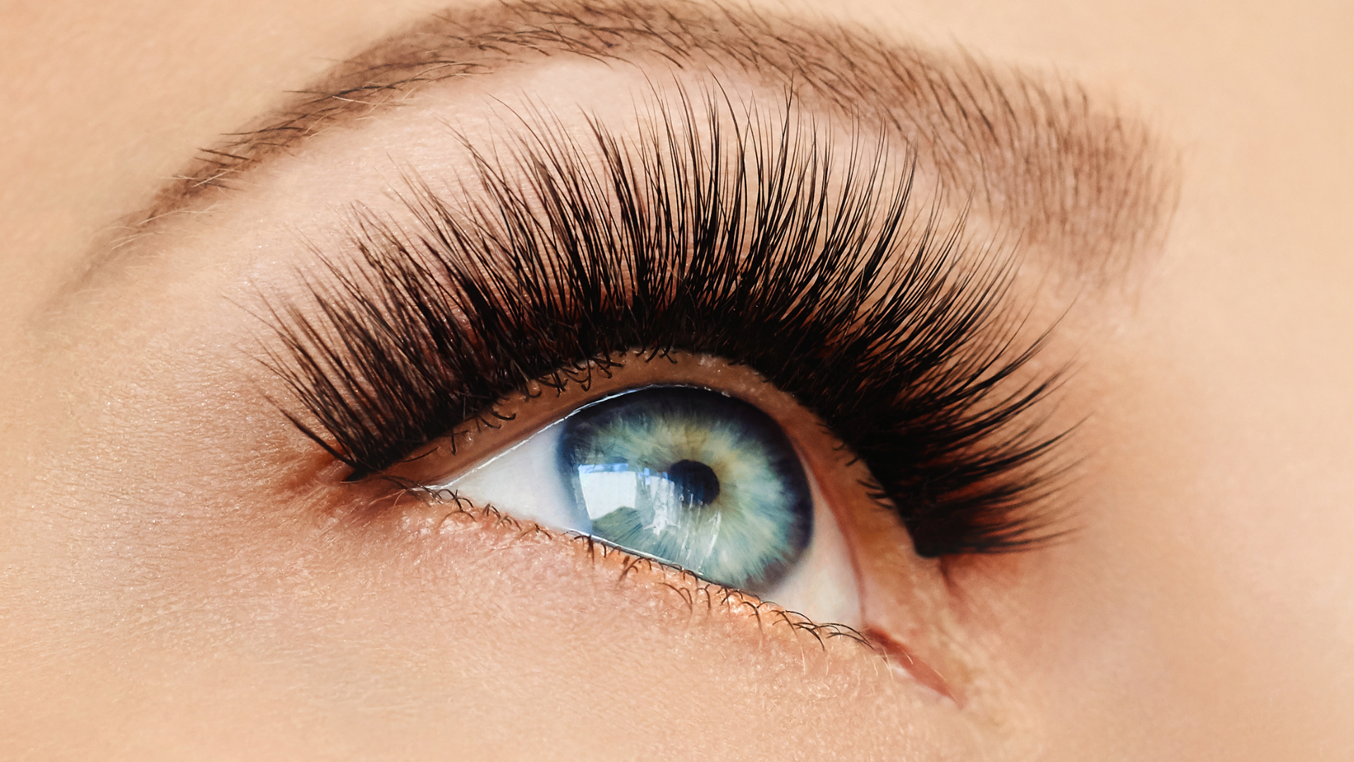 Why False Eyelashes Made from Real Human Hair Are More Popular in the Global Market