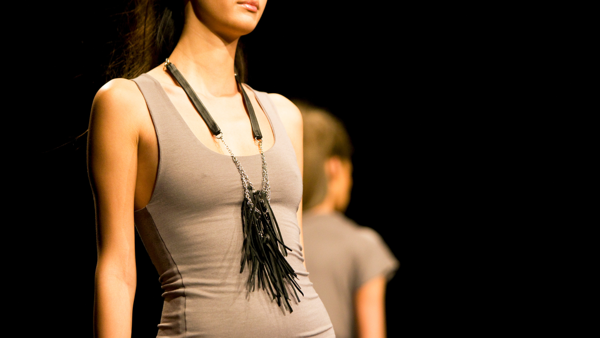 The Secret Behind Captivating Eyes: Why Top Models Can’t Live Without False Eyelashes