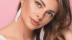 The Rising Trend of False Eyelashes Among K-Pop Stars: Sharp and Captivating Eye Looks